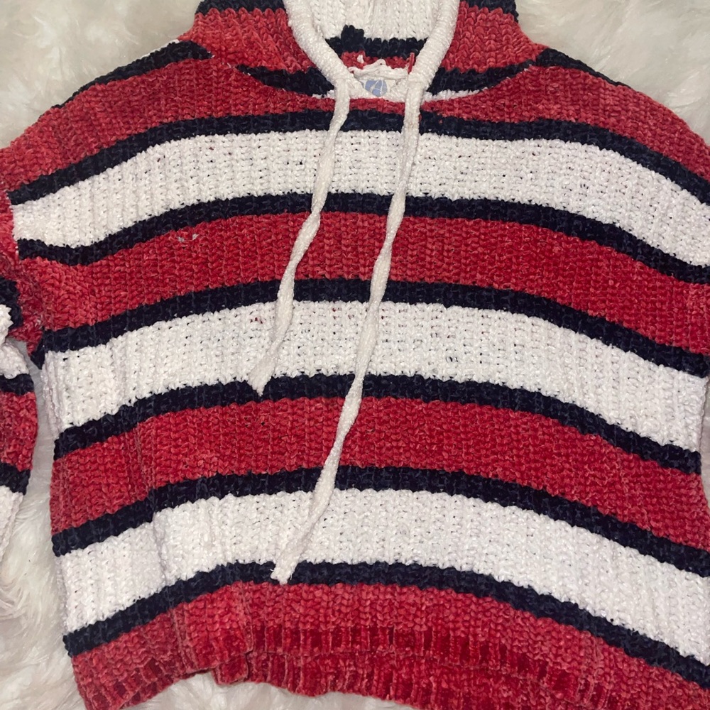 Cropped Striped Pullover - Picture 2 of 6